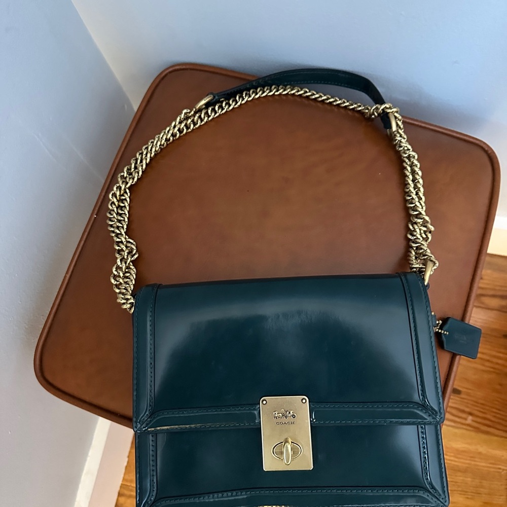 Coach Hutton Dark Green Leather Crossbody Bag with Gold Chain - Picture 2 of 4